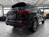 Porsche Cayenne S, Panorama, Kamera, Bose, Sport Chrono - Porsche Gebrauchtwagen