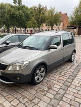 Skoda Roomster Scout 1.2 - Skoda Roomster mit Benzin-Antrieb: Scout