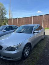 BMW 520i A - - BMW 520 aus 2004: 520i