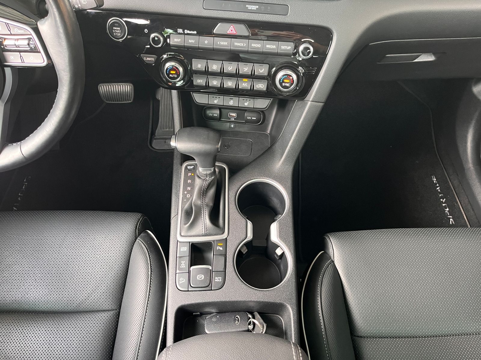 Fahrzeugabbildung Kia Sportage Black Edition 4WD JBL LED NAVI