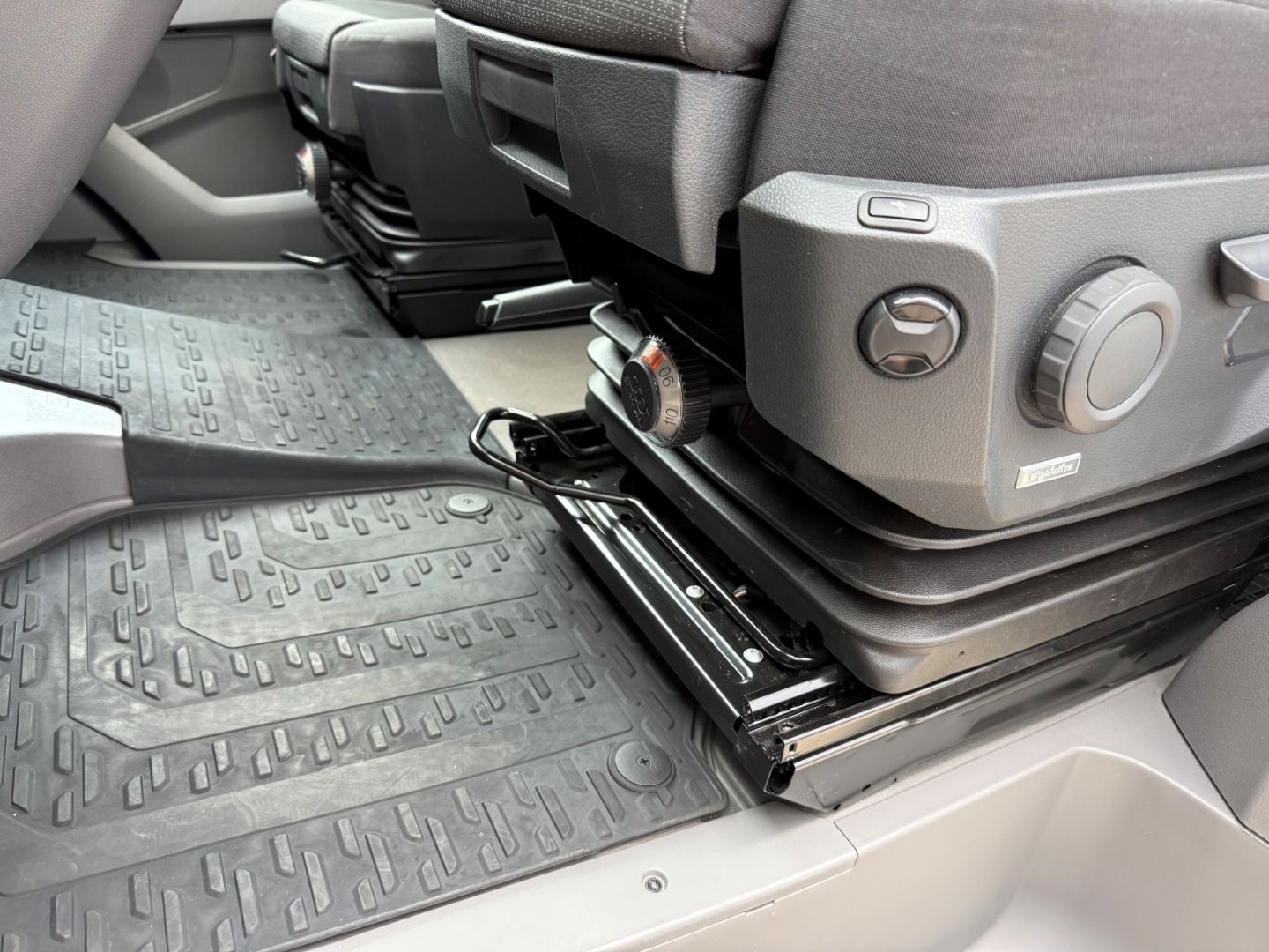 Fahrzeugabbildung MAN TGE 3.180 4x4 MIXTO Massage SHZ NAVI ACC LED