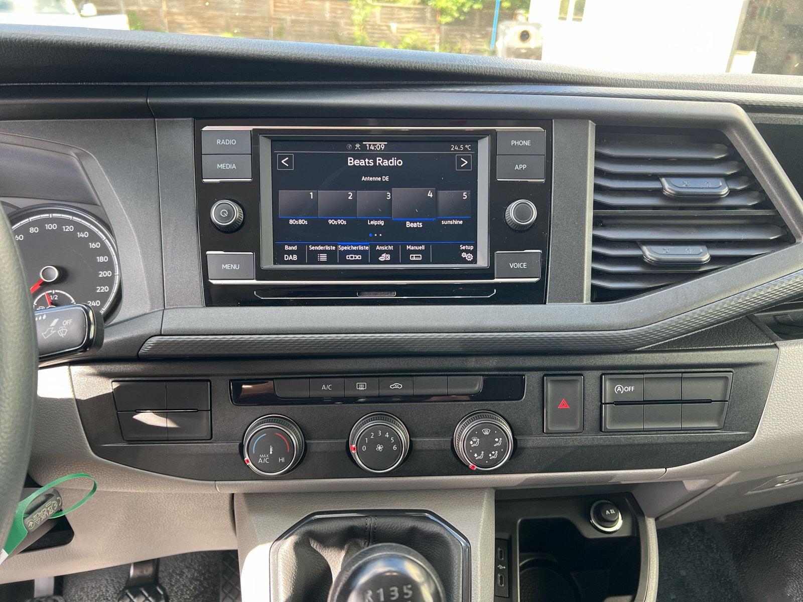 Volkswagen T6 Transporter 2.0 TDI Klima DAB Parkpilot