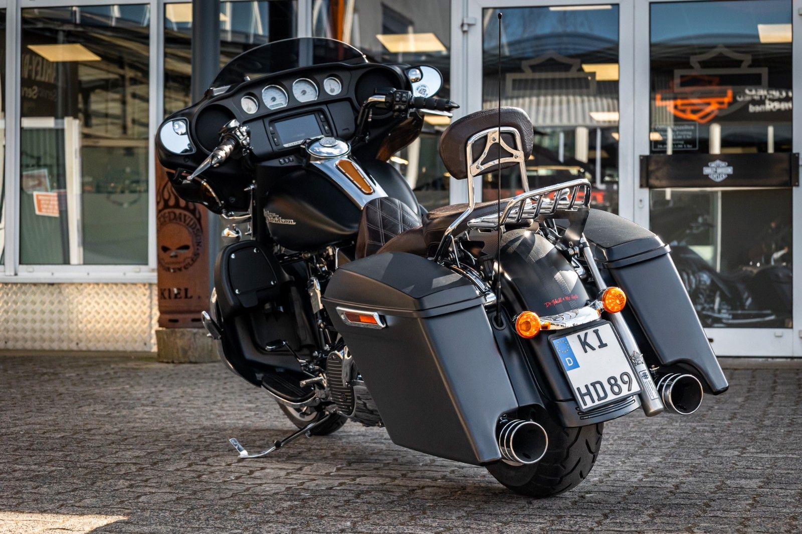 Fahrzeugabbildung Harley-Davidson Street Glide FLHX - JEKILL & HYDE -