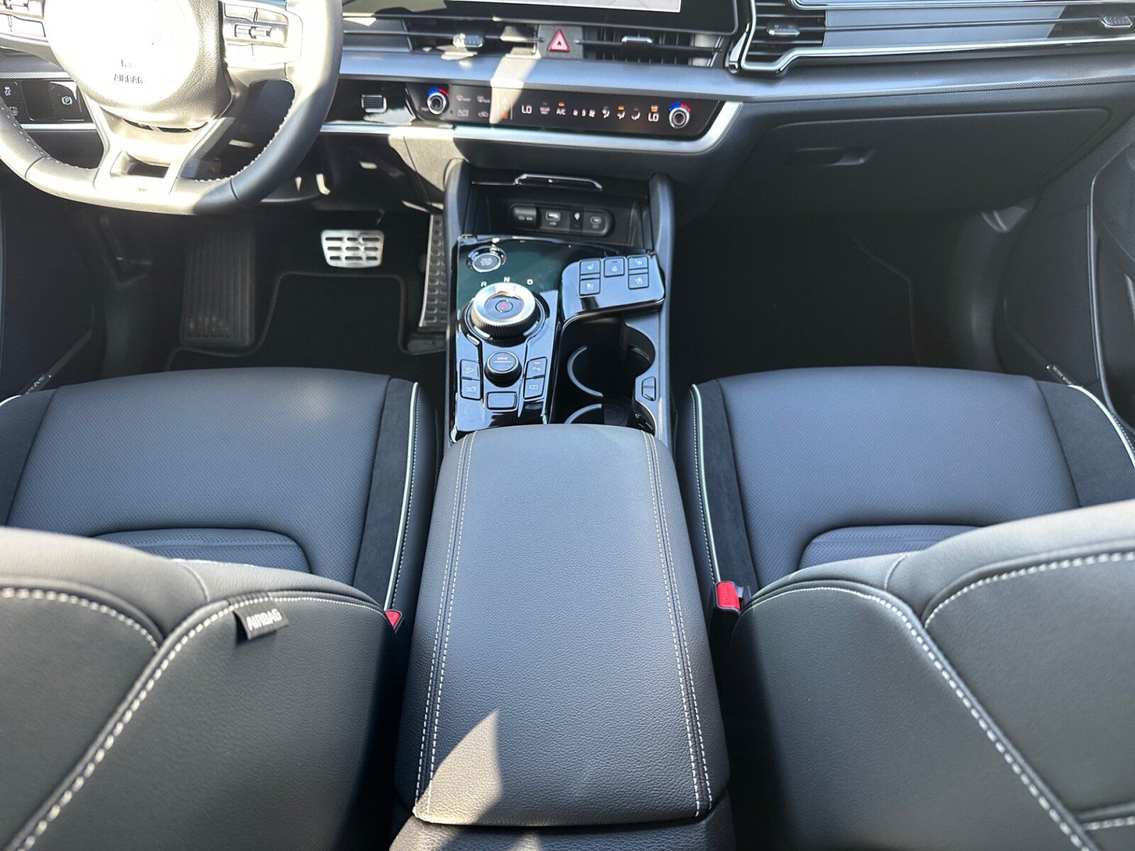 Fahrzeugabbildung Kia SPORTAGE 1.6T HEV AWD GT-Line SD GD DRI SOUN AKT