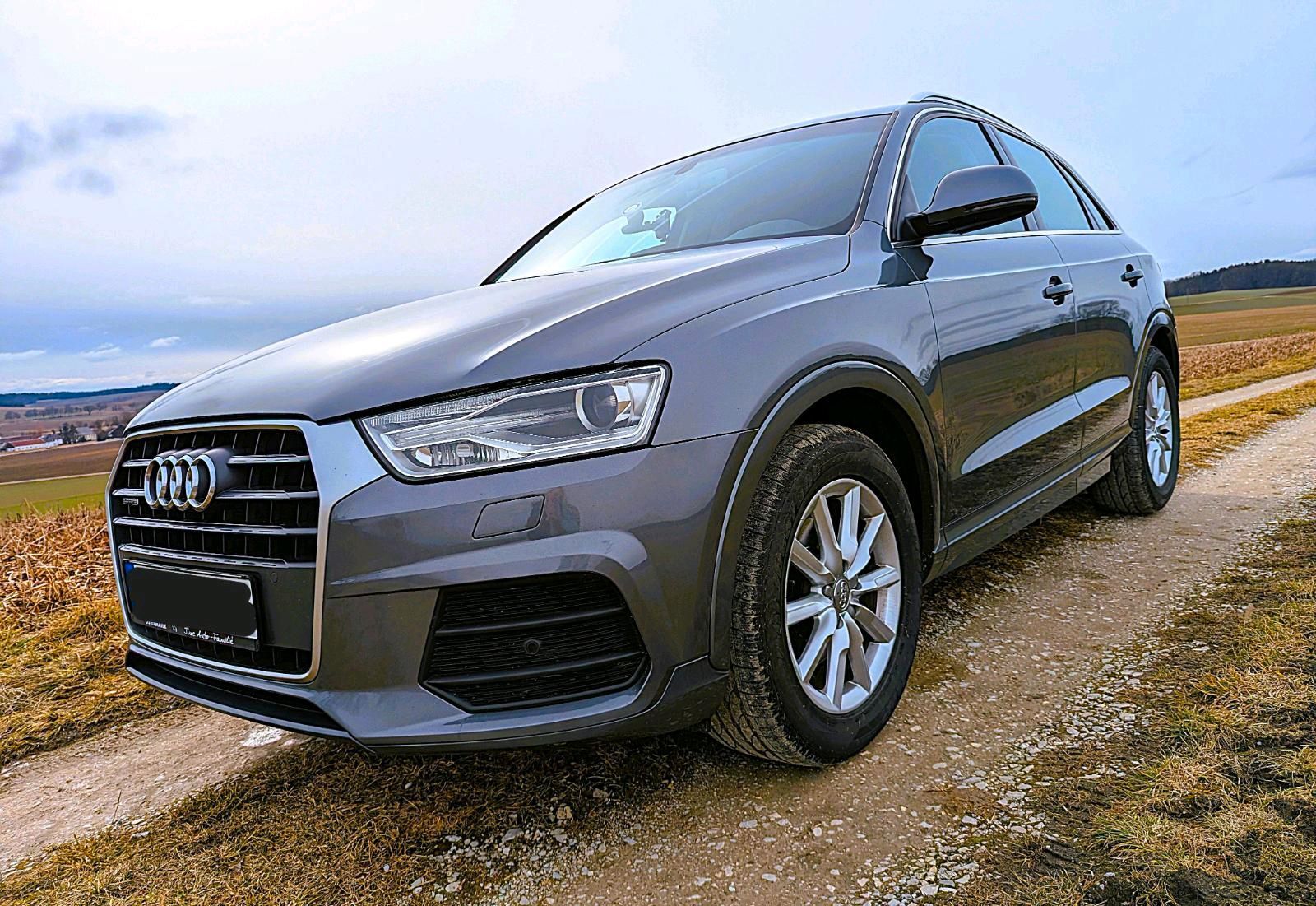 AUDI Audi Q3 quattro AHK