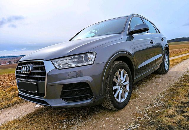 AUDI Audi Q3 quattro AHK