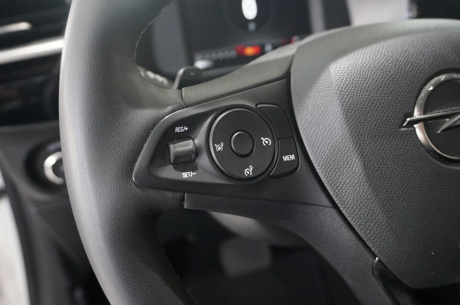 Fahrzeugabbildung Opel Corsa F 1.2T ELEGANCE NAVI/LED/KAMERA/VIRT./DAB+