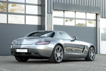 صورة 3 لـ 2011 Mercedes-BENZ SLS AMG