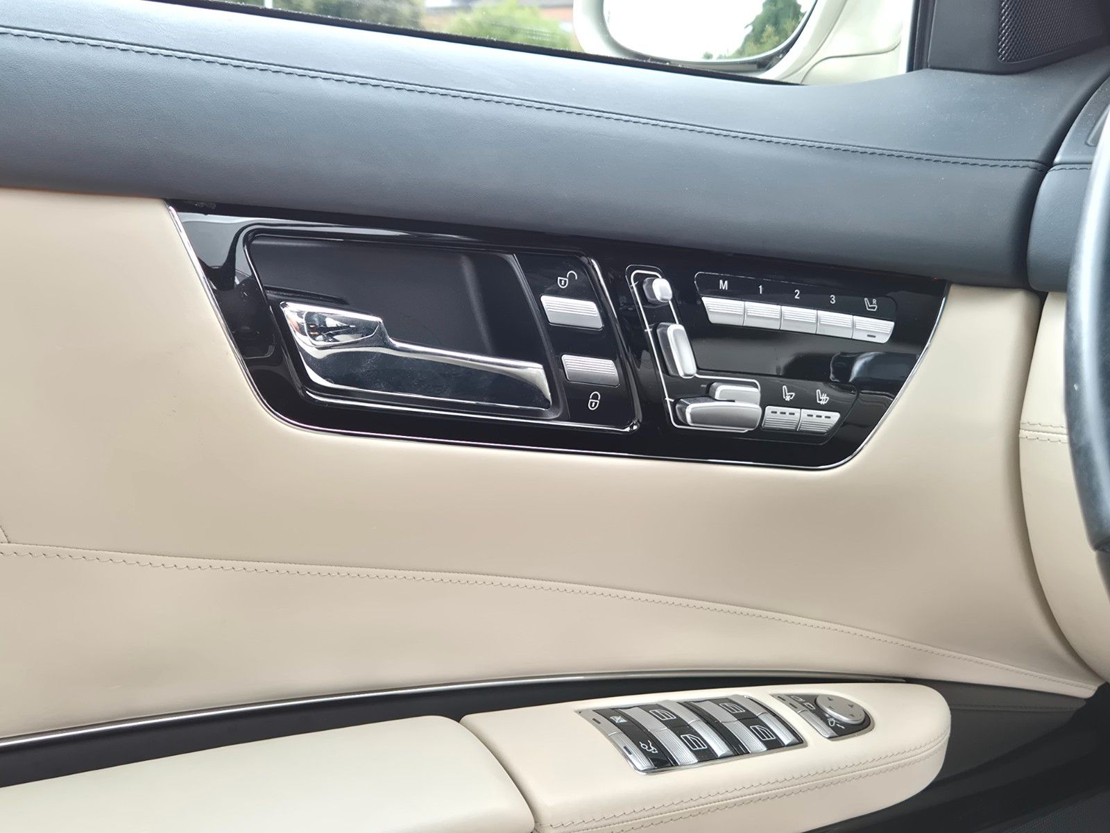 Fahrzeugabbildung Mercedes-Benz CL 600/Designo Interieur+Exterieur/Sammlerzust.