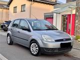 Ford Fiesta 1,3 Klima 2 Hand Winterreifen ... - Ford Fiesta aus 2005: 1.3