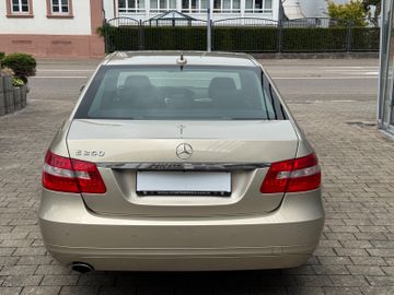 Mercedes E 250 - 9