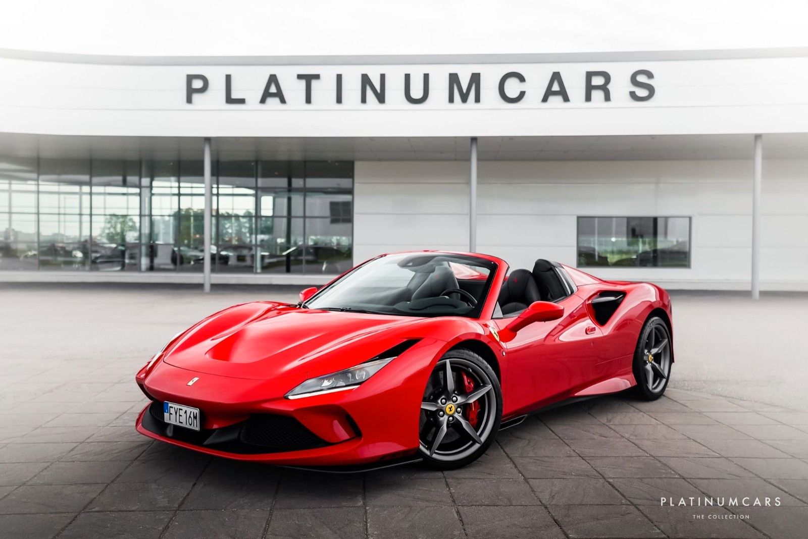 FERRARI F8