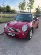 MINI Mini Cooper Cabrio 1.6 EZ 2008 - MINI Cooper Cabrio aus 2008: Roadster
