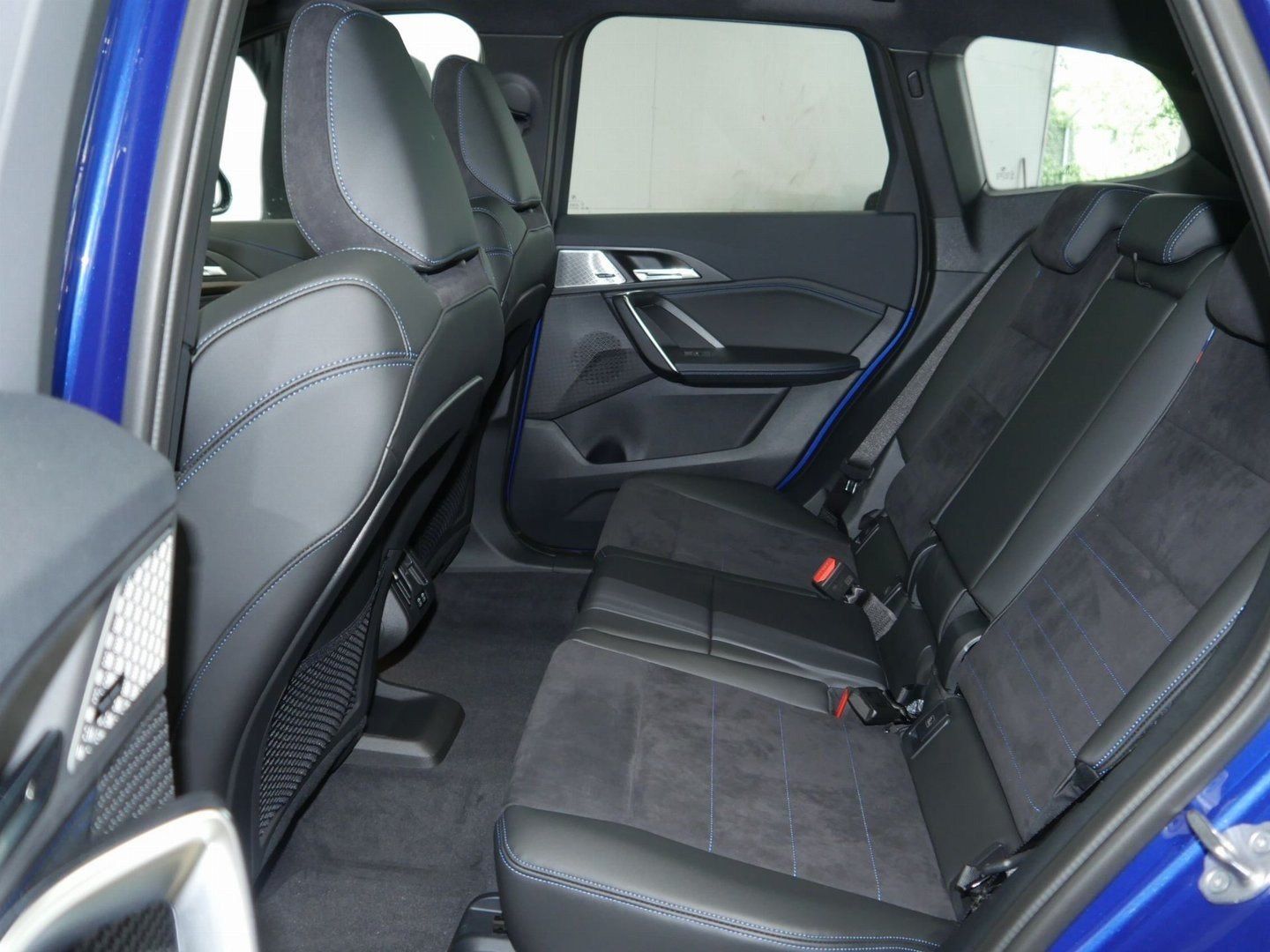 Fahrzeugabbildung BMW X1 sDrive20i | M-Sportpaket | Panorama-Glasdach