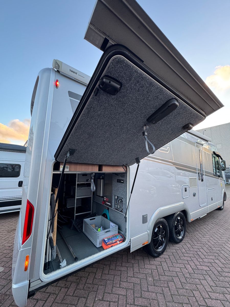 Fahrzeugabbildung Carthago Chic e-line I 51 QB MERCEDES 418 CDI 9GT 1.HAND