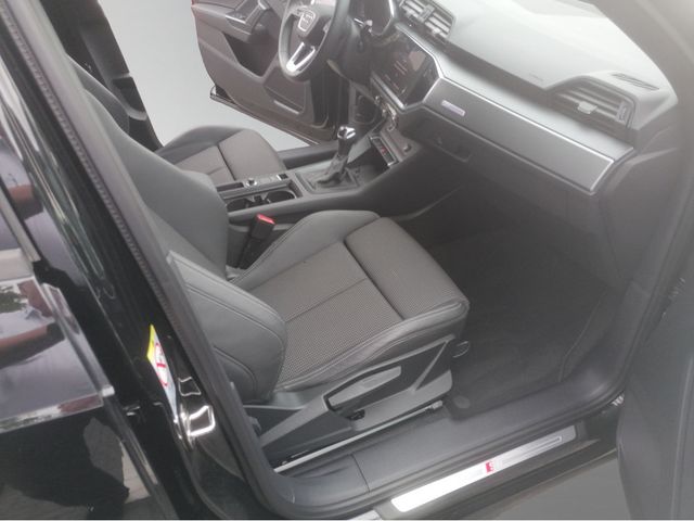 Q3 35 TFSI S line KLIMA PDC SHZ NAVI AHK ACC LED