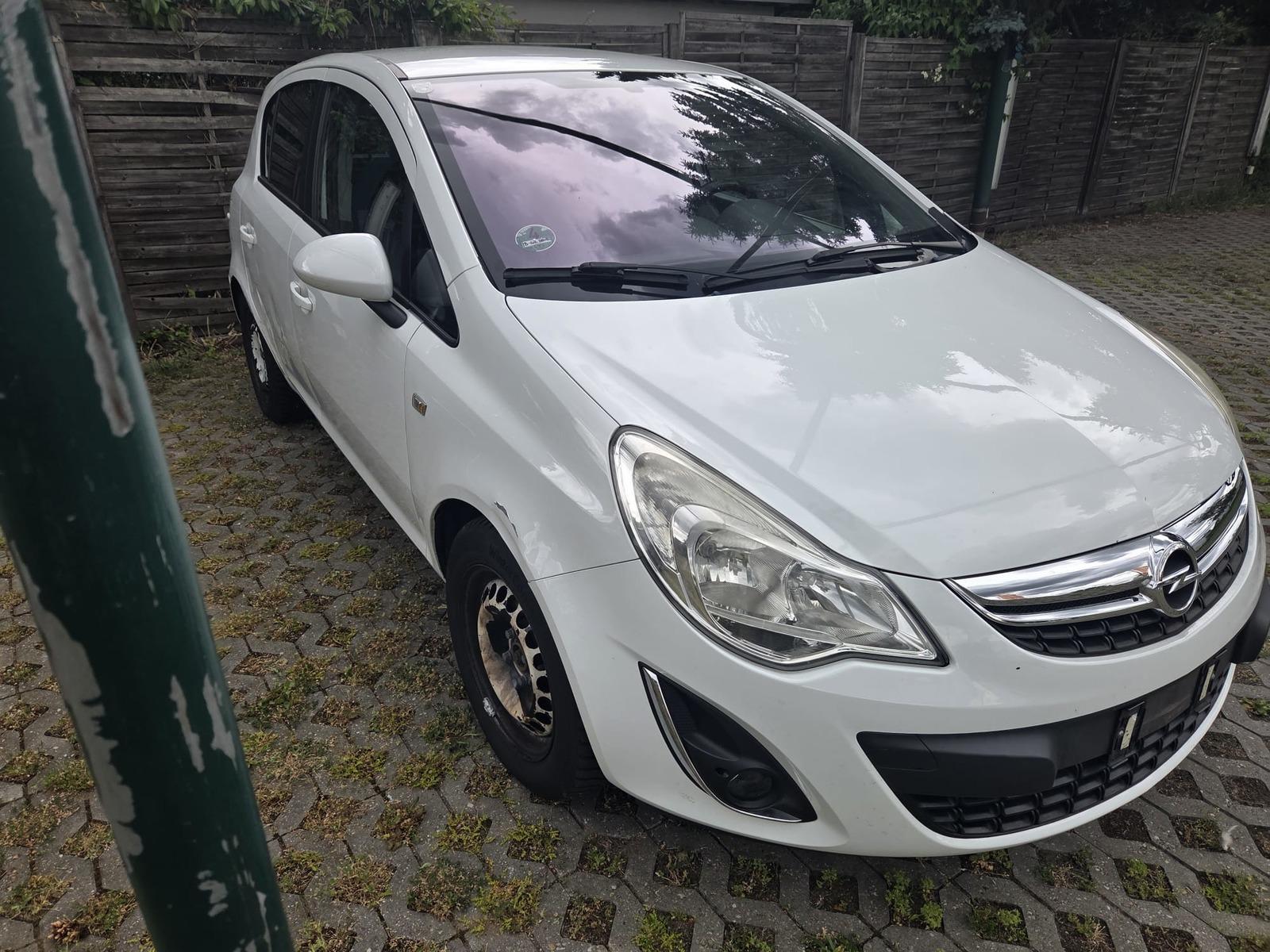 Opel Corsa D Satellite Klima el. Febster SR + SR neu