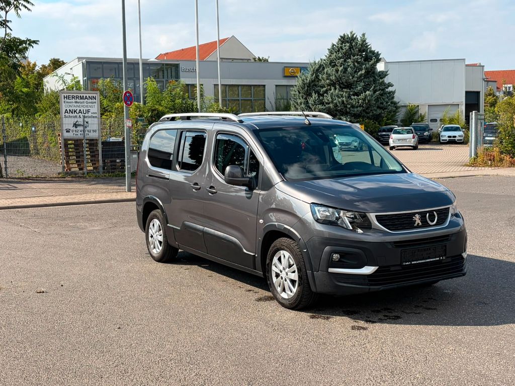 Image of Peugeot Rifter