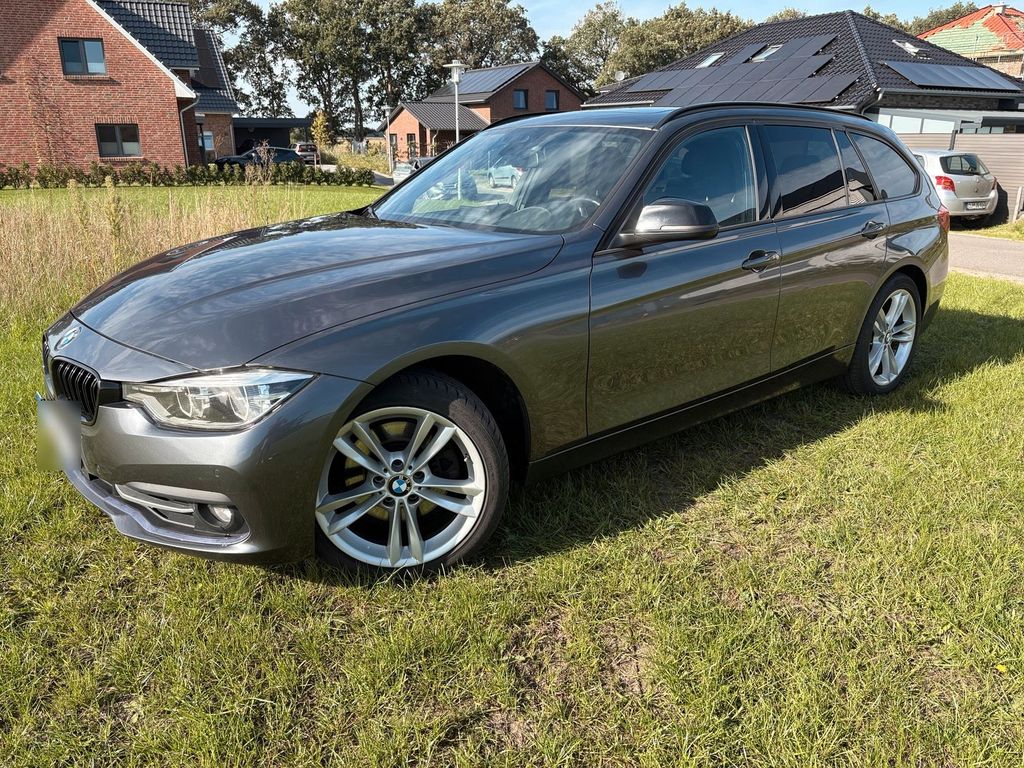 Image of BMW 330