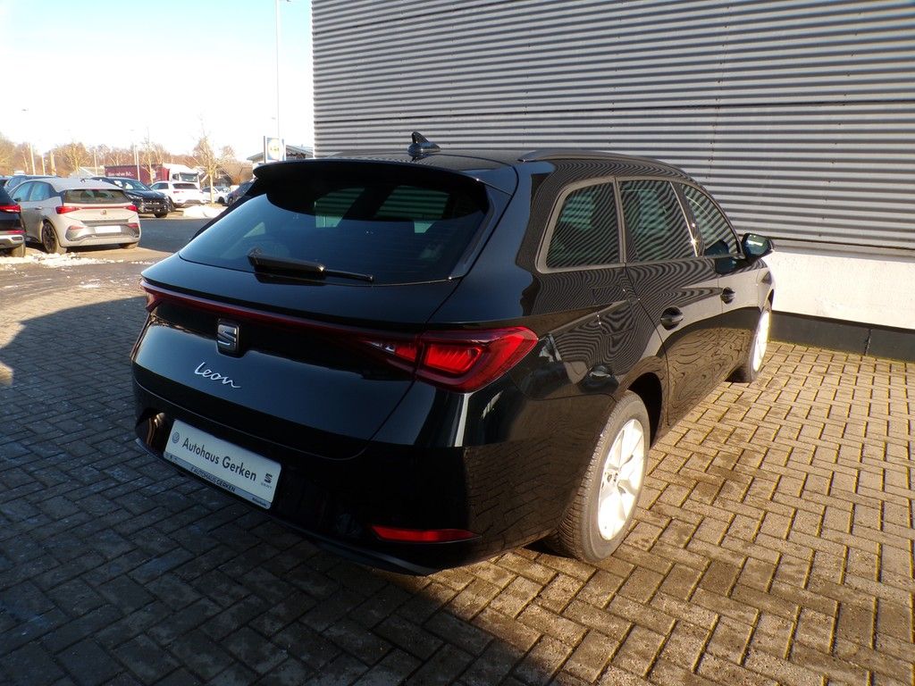 Fahrzeugabbildung SEAT Leon Sportstourer 1.5 eTSI DSG Road Edition
