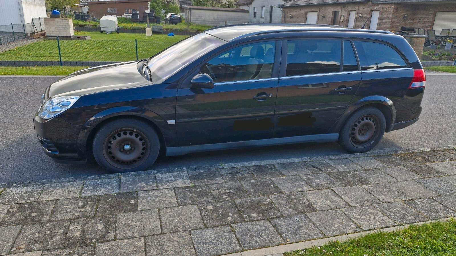 Opel Vectra 2008 — interior