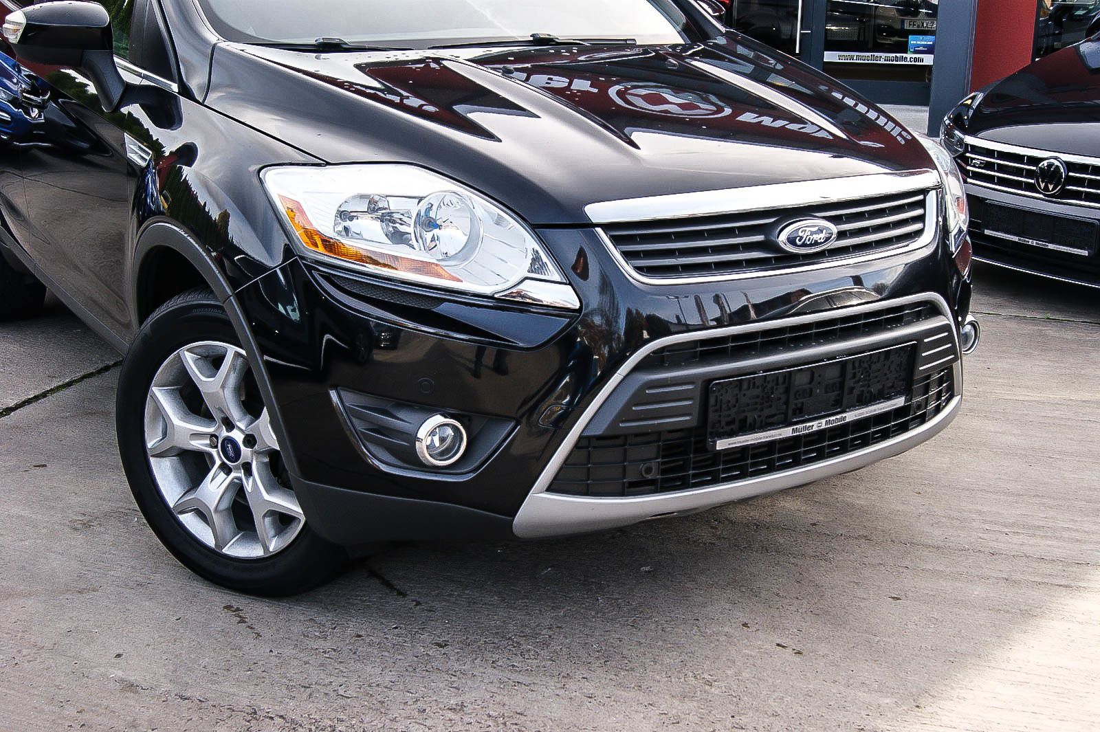 Fahrzeugabbildung Ford Kuga 2.0 Champions Edition 4x4 KLIMA SIHZG PDC