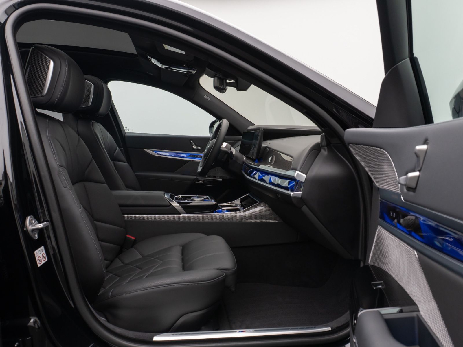 Fahrzeugabbildung BMW i7 xD60 M-Sport HUD Pano 360°Massage ACC Soft 21