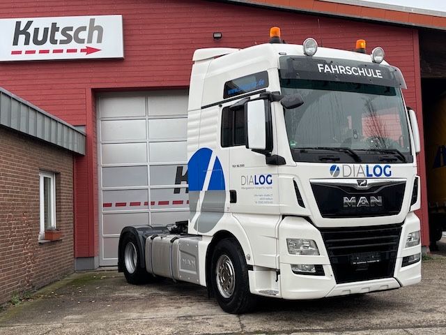 MAN TGX 18.500 XXL Fahrschule, Pedalerie, 7 Sitze