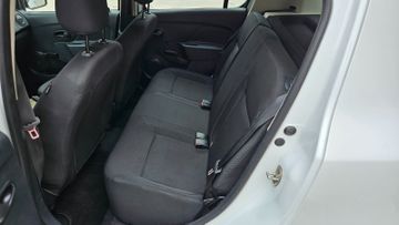 Dacia Sandero - 7