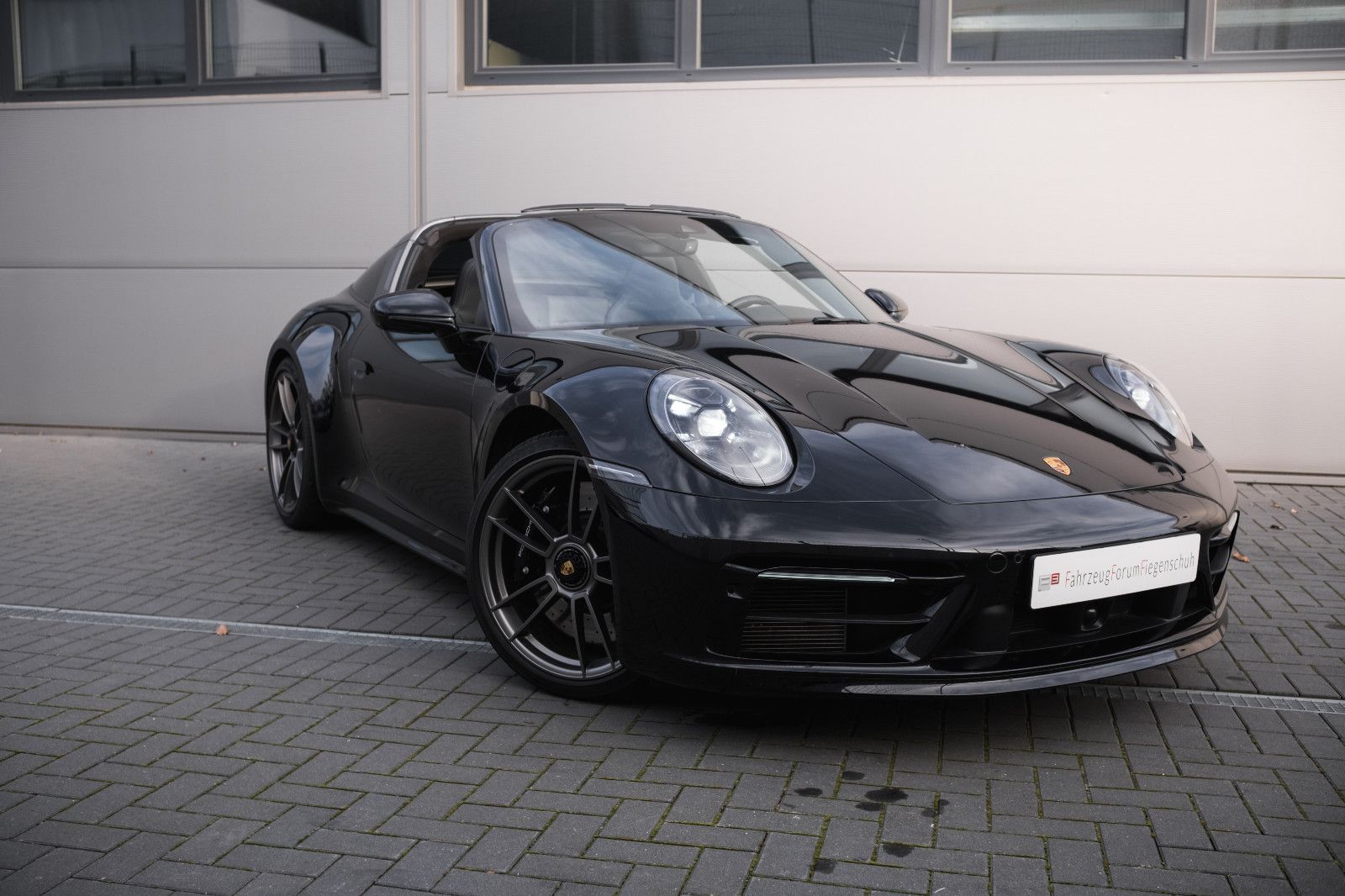 Fahrzeugabbildung Porsche 992/911 Edition 50 Jahre -Lift-Martrix-LED Schw.