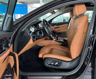 Fahrzeugabbildung BMW 530d xD Luxury Line ACC HUD Kamera Panorama DAB