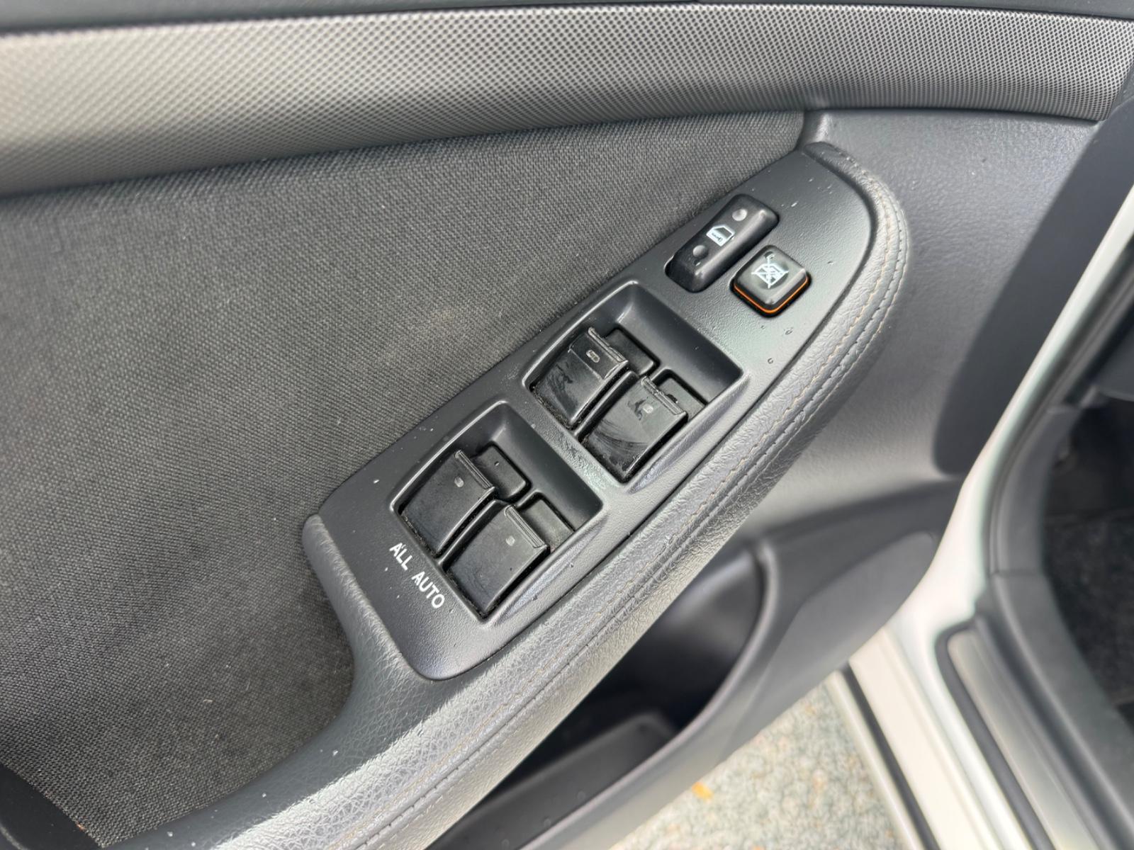 Toyota Avensis 2004 — photo 8