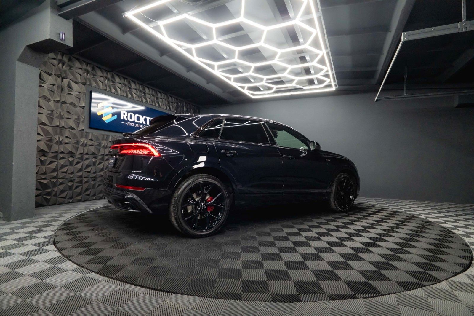 Fahrzeugabbildung Audi Q8 50 TDI quattro S-Line Black Design*ACC*22Zoll