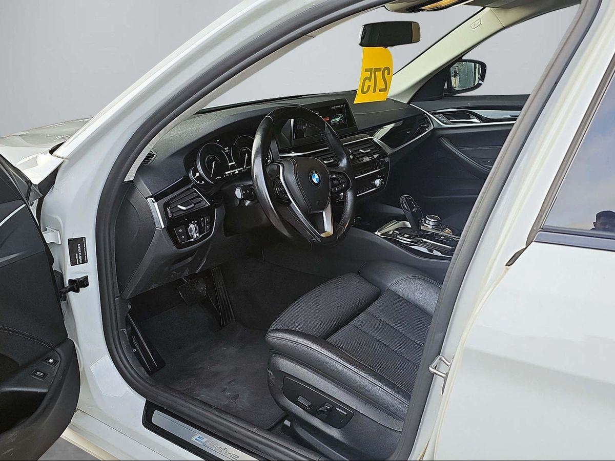 BMW 530 e Sport Line | LED | Navi | Kamera | SHZ