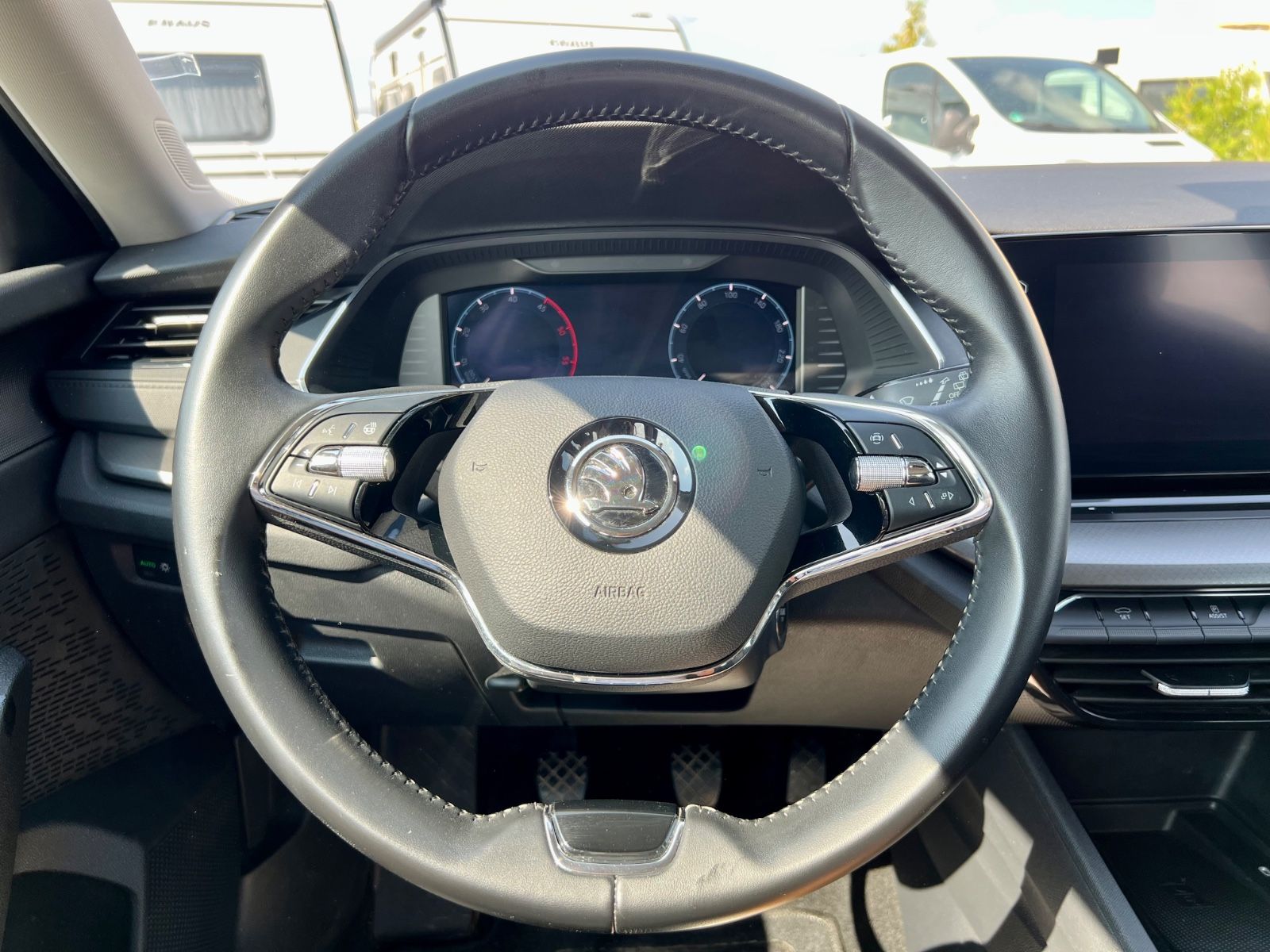 SKODA Octavia Combi Ambition AHK AAC SHZ NAVI CARPLAY