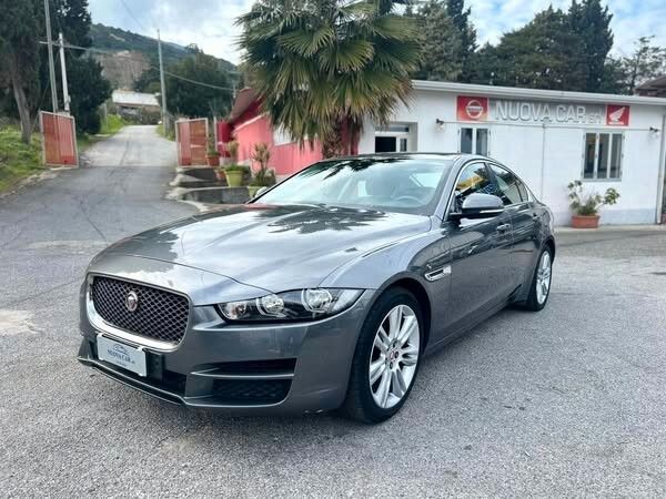 Jaguar XE 2.0 D Turbo 180CV Pure