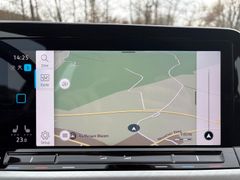 Fahrzeugabbildung Volkswagen Golf VIII Variant Life Navi Sitzh LED ACC AHK