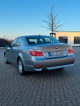 BMW E60 523i - BMW 5 Series: E60
