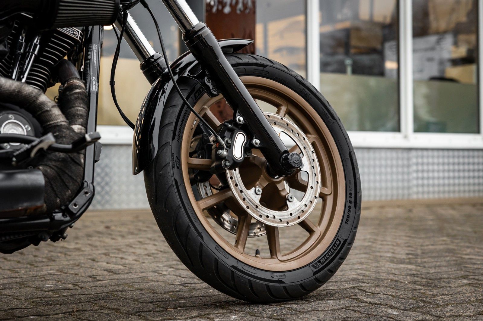 Fahrzeugabbildung Harley-Davidson FXDLS DYNA LOW RIDER S 110cui - CLUBSTYLE -