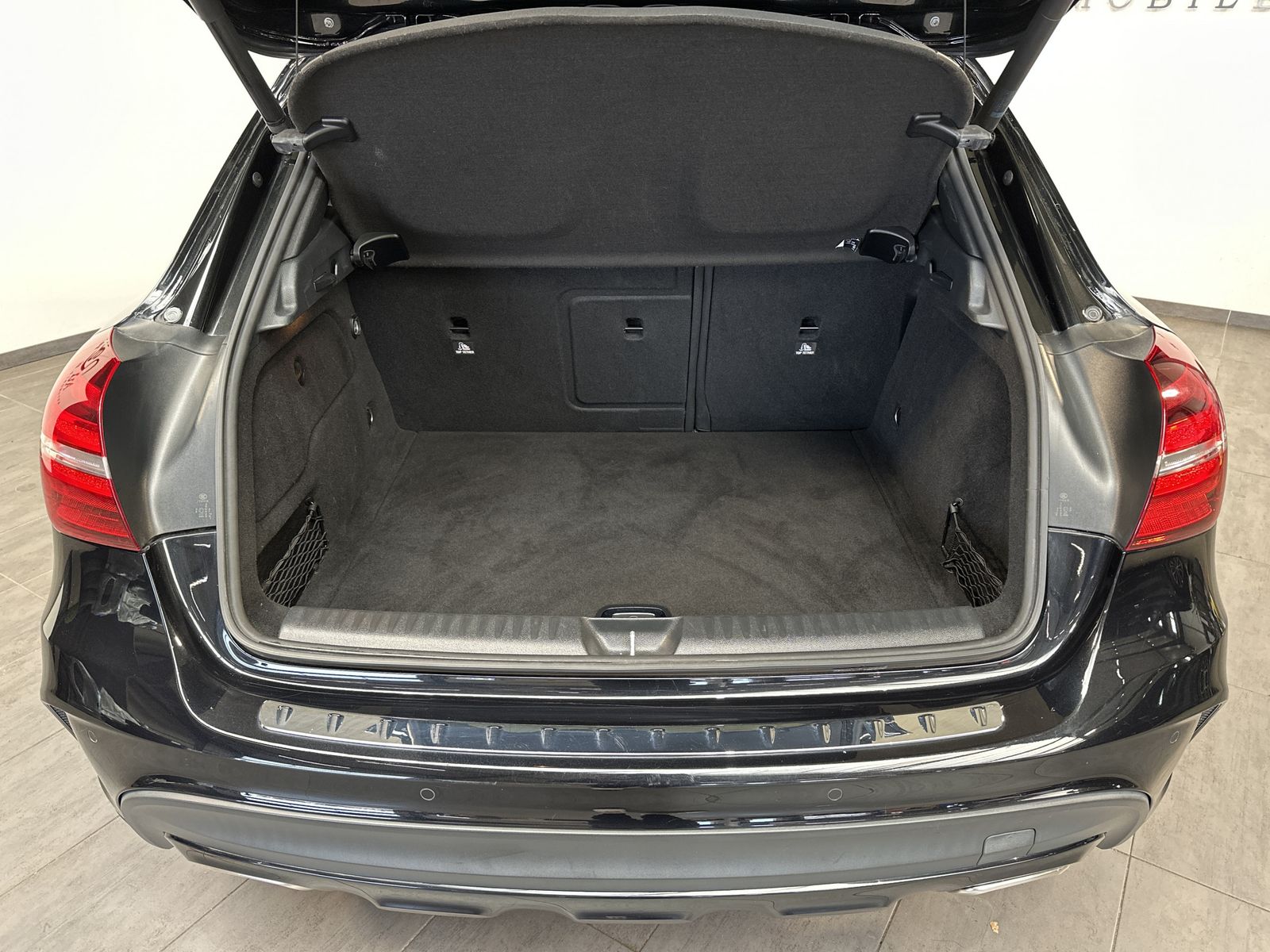 Fahrzeugabbildung Mercedes-Benz GLA 250 AMG-Line DCT NAV+LED+SHZ+KAM+NIGHT-PAKET
