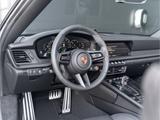 Porsche 992 Carrera 4 GTS Cabriolet Burmester Lift InnoD - Porsche 992: Grün
