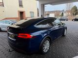 Tesla X Verbesserte Autopilot/CCS/AHK - Tesla Model X aus 2017