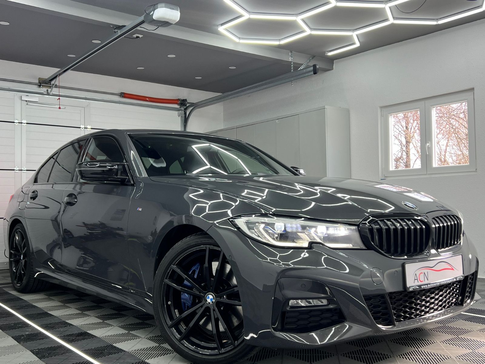 Fahrzeugabbildung BMW 330 i M SPORT PAKET/AMBI/LASER/DRAVITGRAU/DE FZG