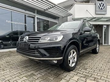Volkswagen Touareg - 1
