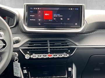 Peugeot 2008 Allure PureTech 130 EAT8 AWR SHZ CARPLAY
