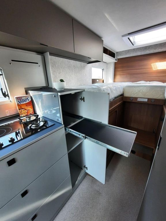 Fahrzeugabbildung LMC Cruiser 740 EL Verfüg./Sparen 6.521,- €