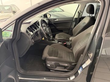 Volkswagen Golf - 9