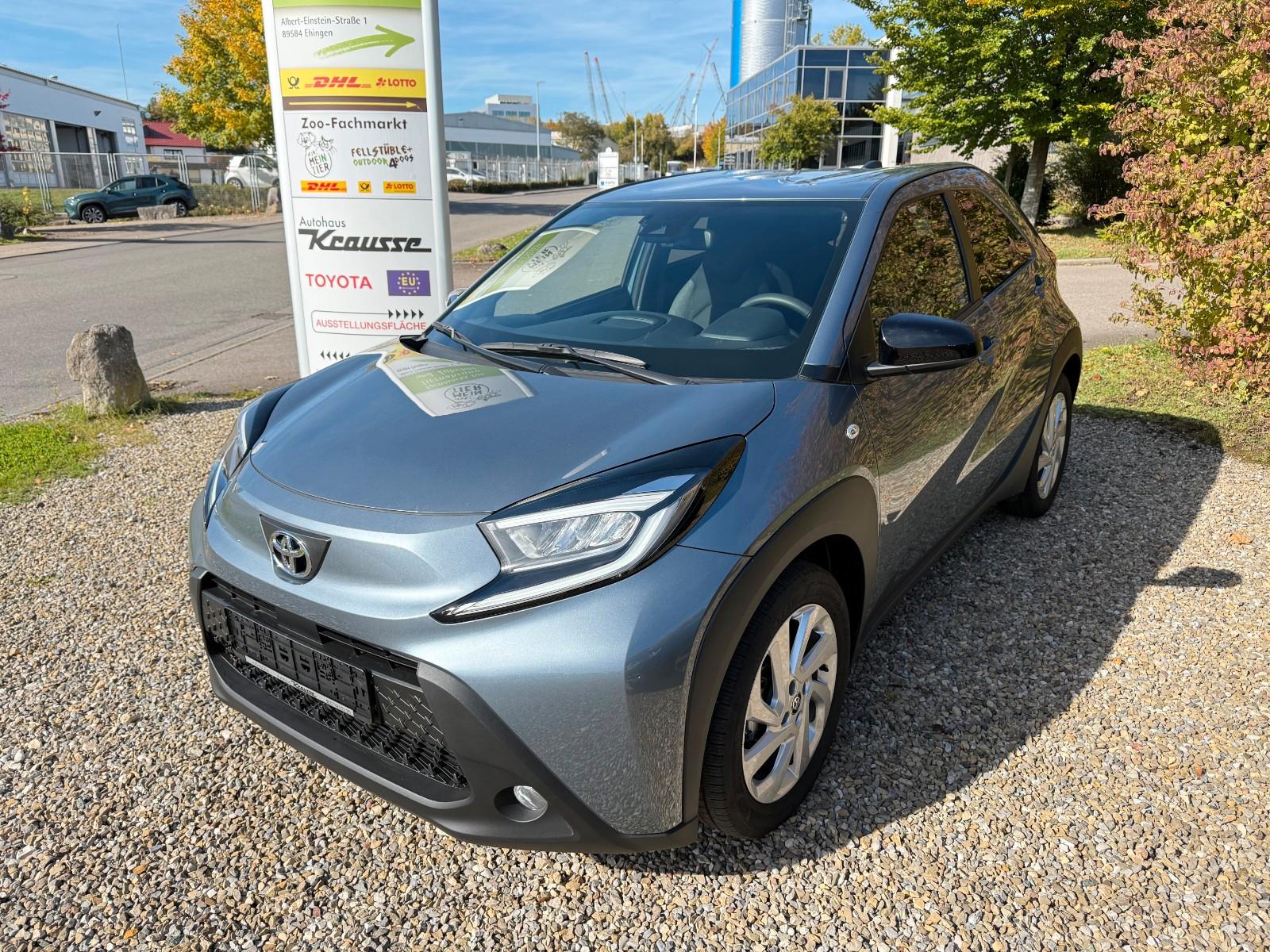 Toyota Aygo X 1.0-l-VVT-i Play / Komfort / Design