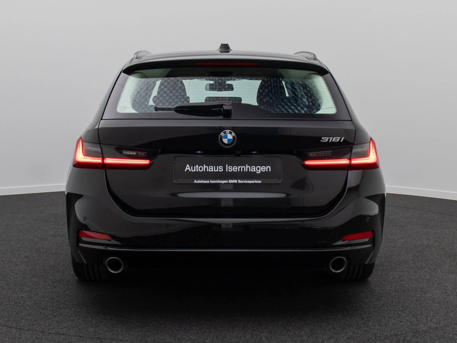 Fahrzeugabbildung BMW 318i Alarm GeschwindigRe DAB Kamera Sportlenkrad