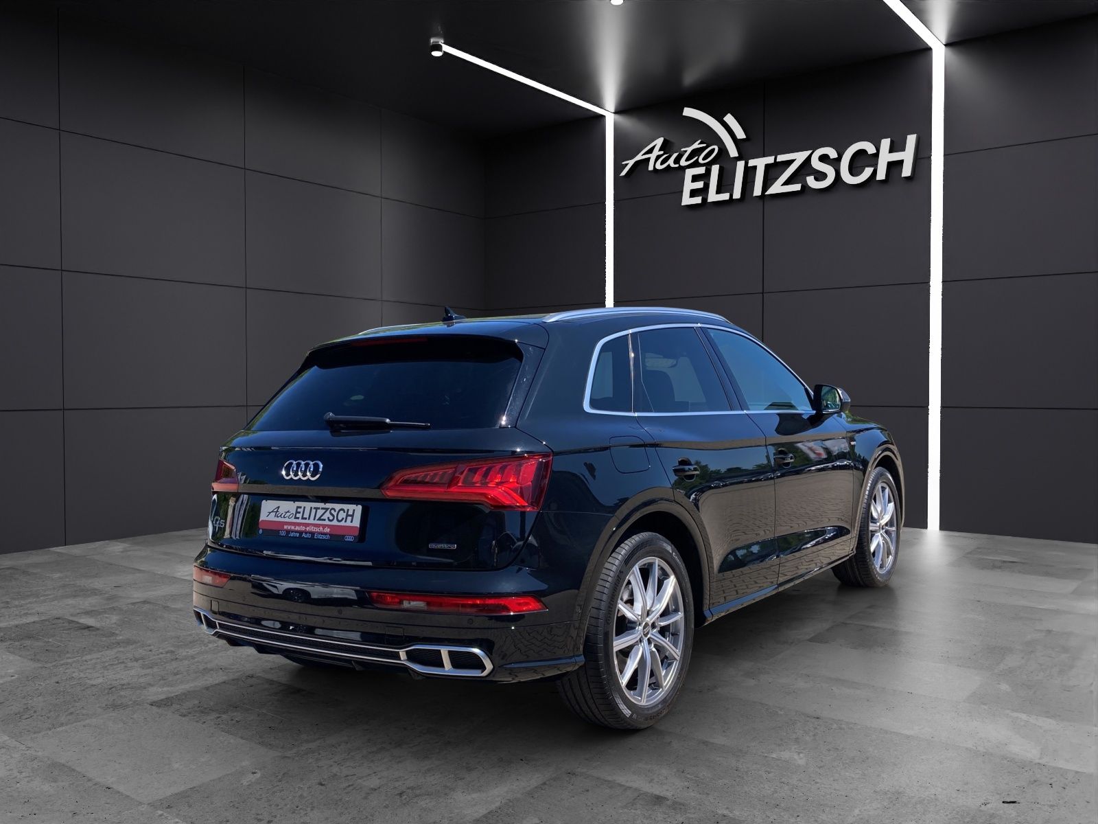 Fahrzeugabbildung Audi Q5 55 TFSI e quattro sport MATRIX HEAD UP PANO R